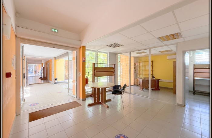 Vente Bureaux 457m&sup2; 18 pi&#232;ces Kourou