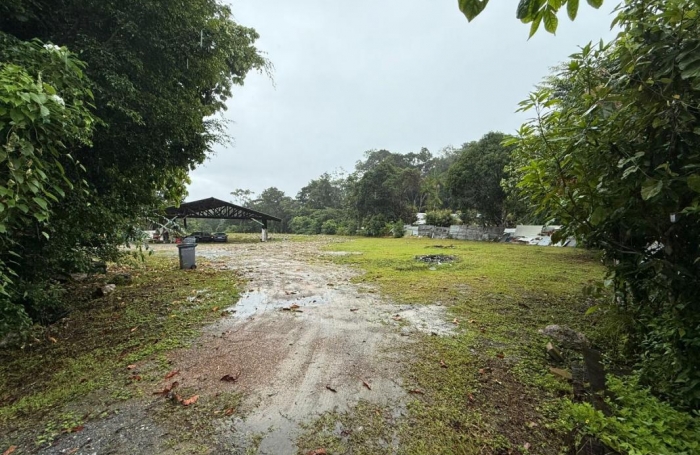 Location Terrain 3800m&sup2; Saint Laurent