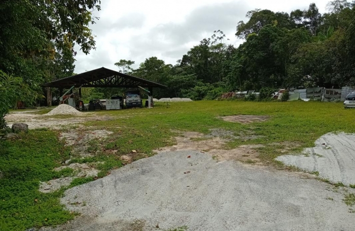 Location Terrain 3800m&sup2; Saint Laurent