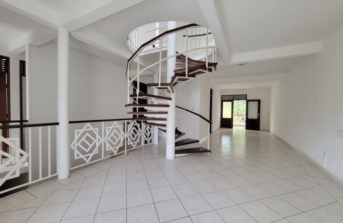 Vente Immeuble 97300