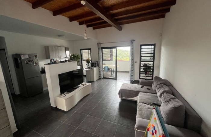 Vente Maison 82.03m&sup2; 4 pi&#232;ces Remire Montjoli