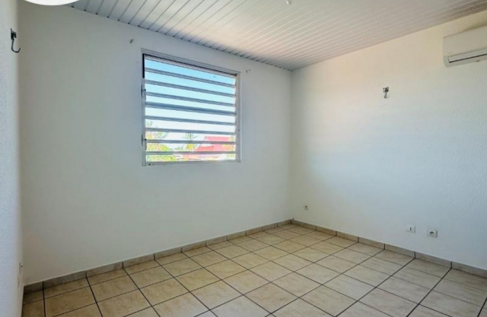 Vente Maison 75m&sup2; 3 pièces Kourou