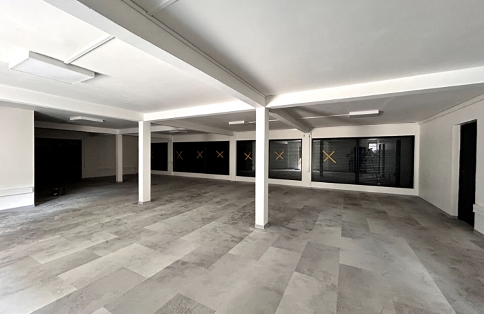 Location Entrepot 592m² Matoury