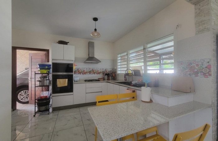 Vente Maison 85m&sup2; 4 pièces Remire Montjoli