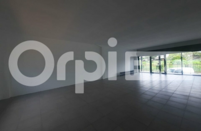 Local commercial neuf et am&eacute;nag&eacute; !