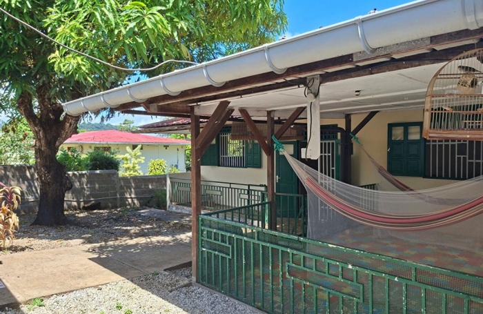 Vente Maison 145m&sup2; 5 pièces Remire Montjoli