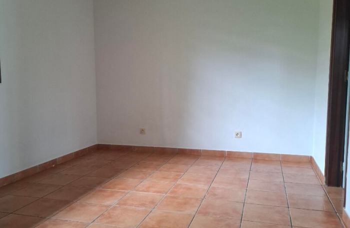 Location Maison 92m&sup2; 5 pi&egrave;ces Remire Montjoli