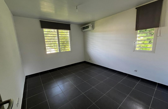Vente Appartement 62.08m&sup2; 3 pièces Remire Montjoli