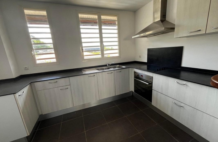 Vente Appartement 62.08m&sup2; 3 pièces Remire Montjoli