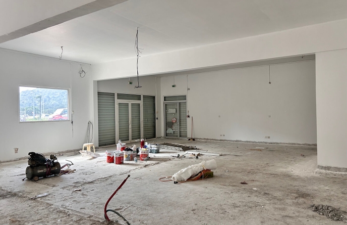 Location Local commercial 180m&sup2; Remire Montjoli