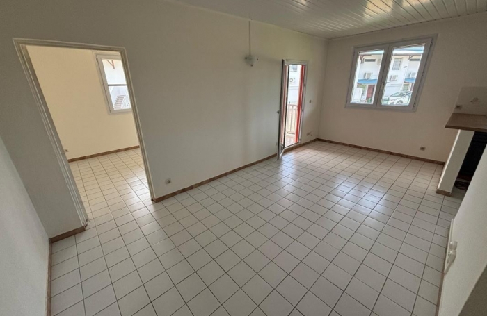 Location Appartement 41.38m&sup2; 2 pièces Remire Montjoli