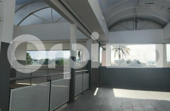 BUREAUX 58 m&sup2; Cayenne