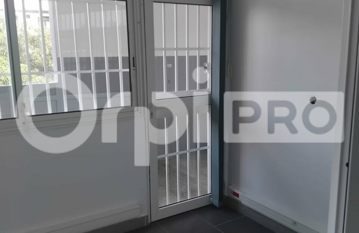 BUREAUX 58 m&sup2; Cayenne