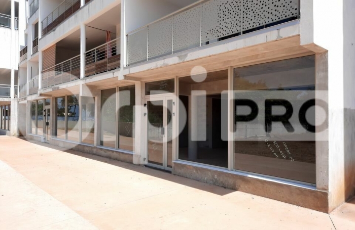 Local commercial en front de mer sur Cayenne !