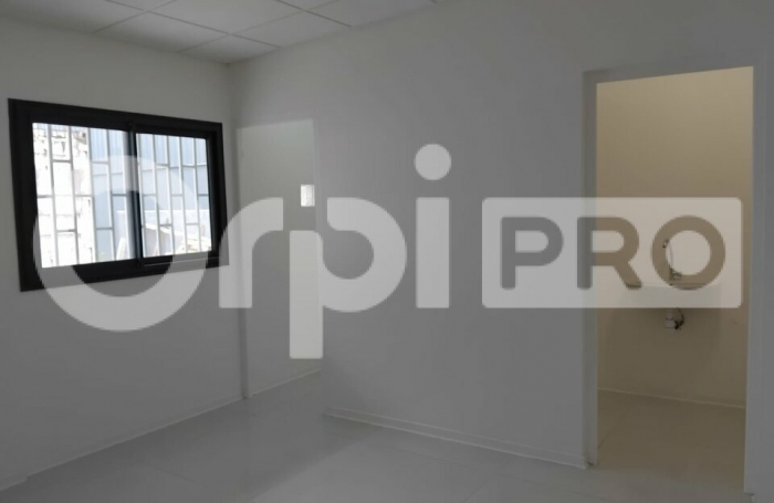 Local commercial de 48 m&sup2; au sein de la zone Collery !