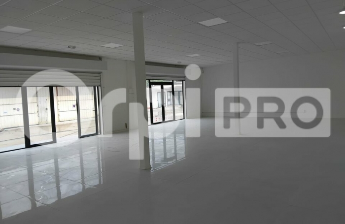 Local commercial de 115 m&sup2; au sein de la zone Collery !