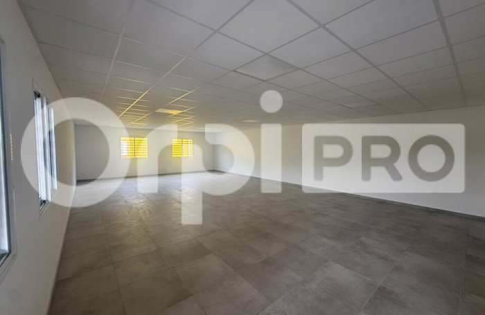 Bureaux et locaux commerciaux &agrave; louer &ndash; SLM