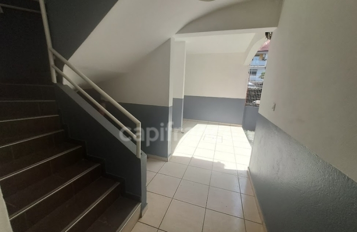 Vente Local commercial 136m&sup2; 6 pièces Cayenne