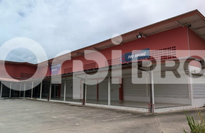 MACOURIA &ndash; Emplacement premium en 1&egrave;re ligne de la ZA de Soula