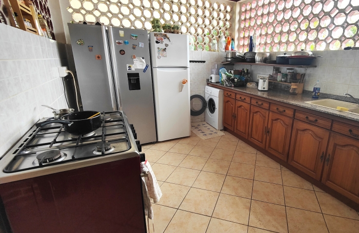 Vente Maison 180m&sup2; 8 pièces Remire Montjoli