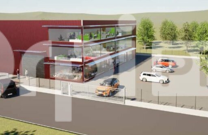 Entrep&ocirc;t avec bureaux sur Degrad des Cannes !