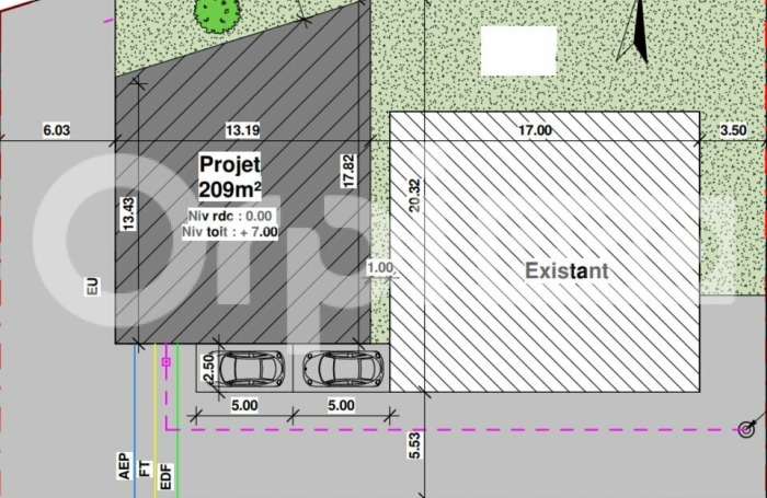 Entrep&ocirc;t en entr&eacute;e de ville !