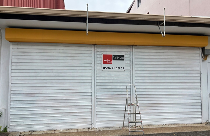 Vente Local commercial 282m&sup2; Cayenne