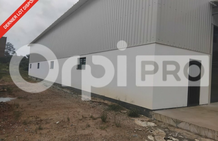 DEPOT MATOURY 381m&sup2;