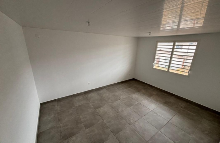 Location Maison 122.58m&sup2; 4 pièces Remire Montjoli