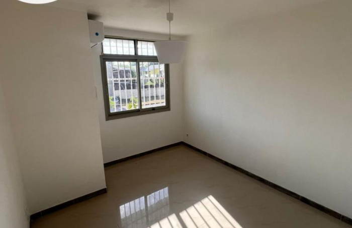 Vente Appartement 83.47m&sup2; 4 pièces Kourou