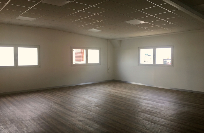 Location Bureaux 39m&sup2; Cayenne