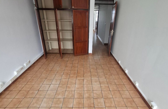 Location Bureaux 73m&sup2; Cayenne
