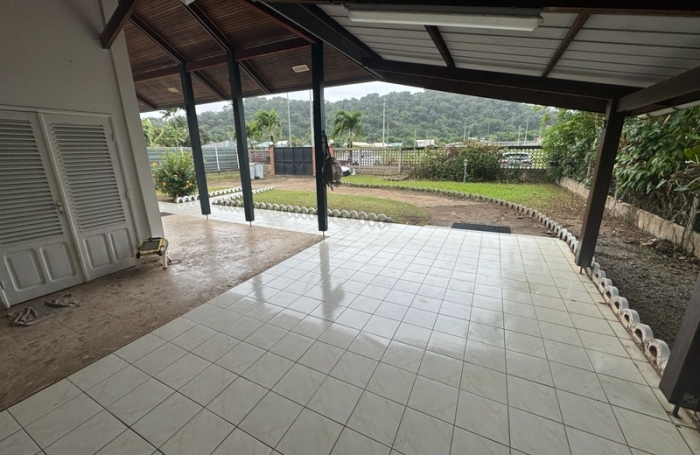 Vente Maison 157m&sup2; 5 pièces Remire Montjoli