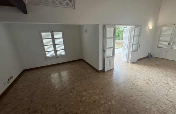 Vente Maison 157m&sup2; 5 pièces Remire Montjoli