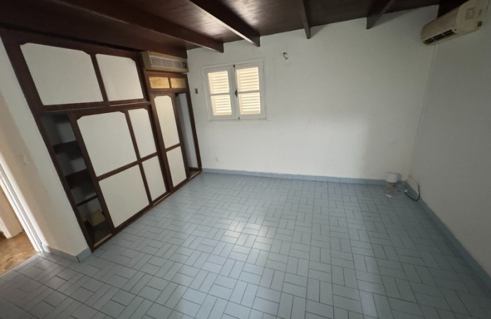 Vente Maison 157m&sup2; 5 pièces Remire Montjoli