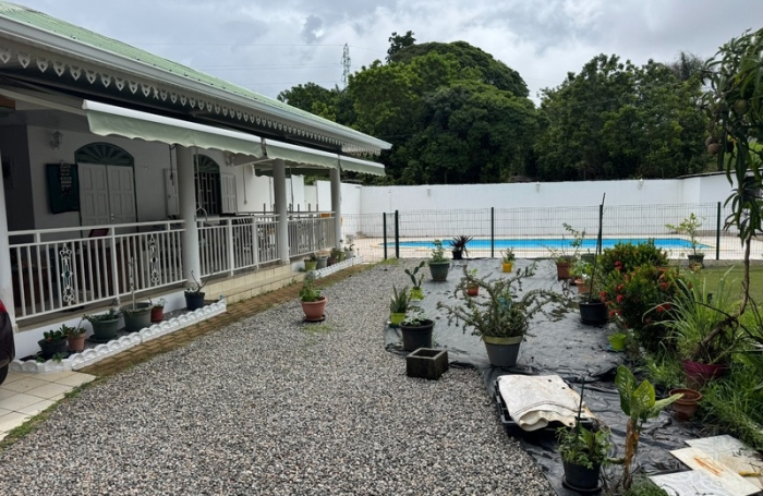 Vente Maison 158m&sup2; 4 pièces Remire Montjoli