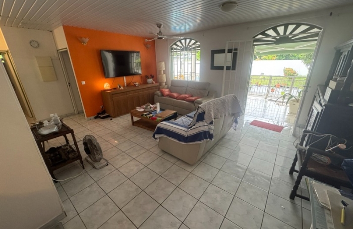 Vente Maison 158m&sup2; 4 pièces Remire Montjoli