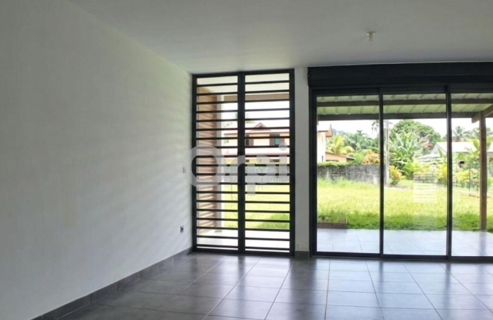 Vente Maison 97.33m&sup2; 4 pièces Matoury