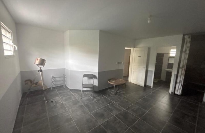 Vente Maison 121m&sup2; 4 pièces Remire Montjoli