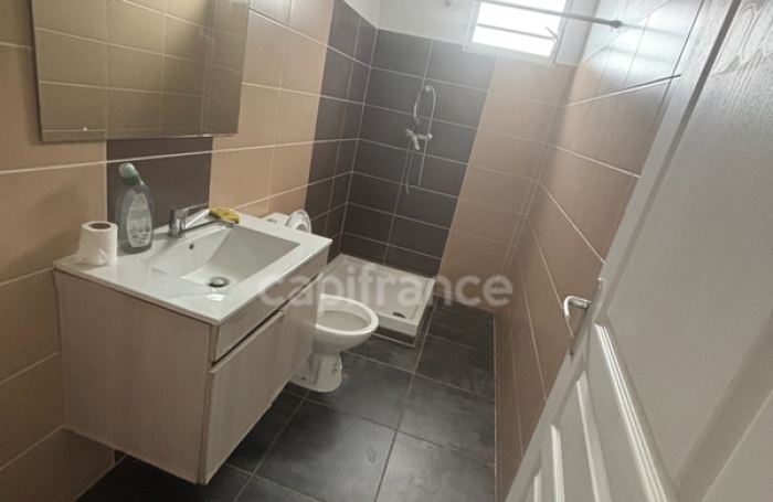 Vente Maison 121m&sup2; 4 pièces Remire Montjoli