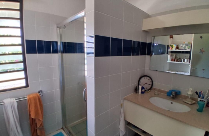 Vente Maison 84.95m&sup2; 4 pièces Remire Montjoli