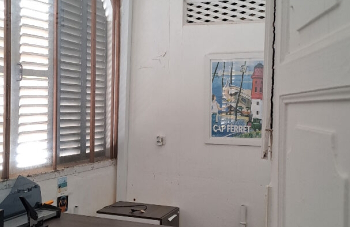 Vente Immeuble 363m&sup2; 8 pi&egrave;ces Cayenne