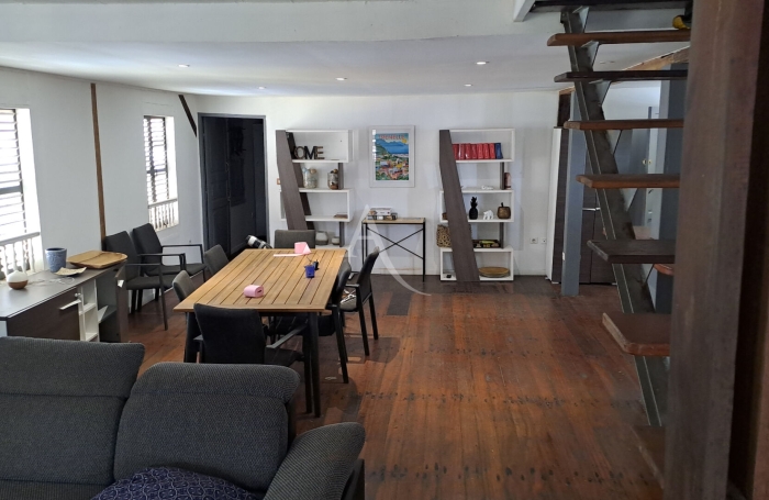 Vente Immeuble 363m&sup2; 8 pi&egrave;ces Cayenne