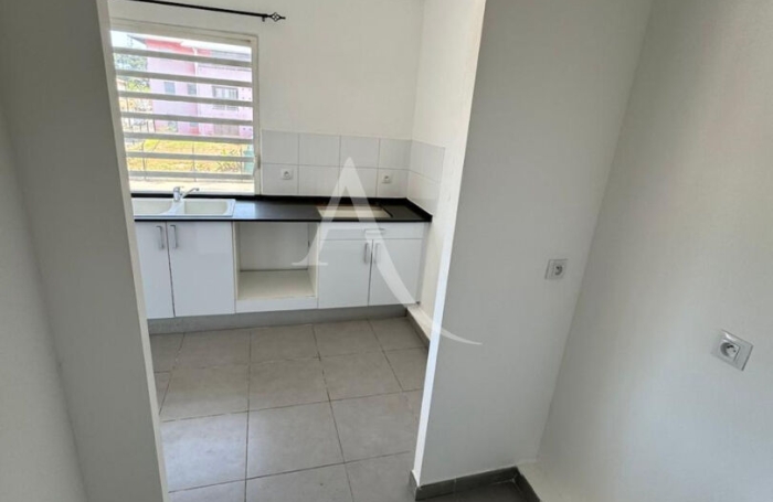 Vente Appartement 66.09m&sup2; 2 pi&egrave;ces Cayenne