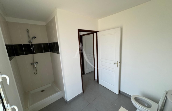 Vente Appartement 66.09m&sup2; 2 pi&egrave;ces Cayenne