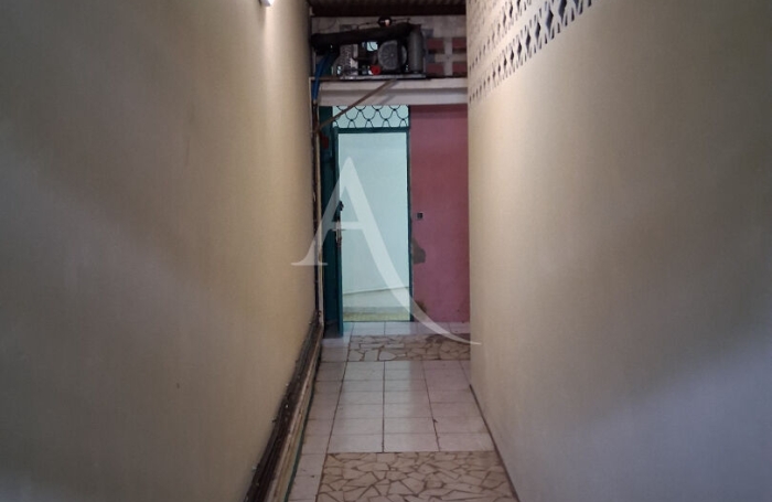 Location Local commercial 157m&sup2; Cayenne