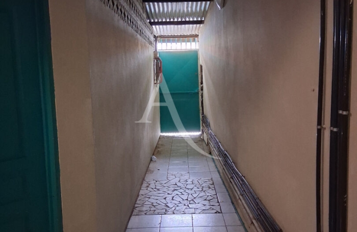 Location Local commercial 157m&sup2; Cayenne