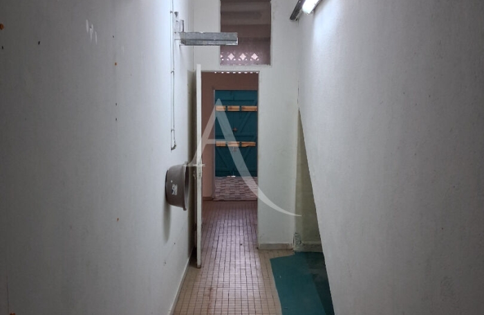 Location Local commercial 157m&sup2; Cayenne