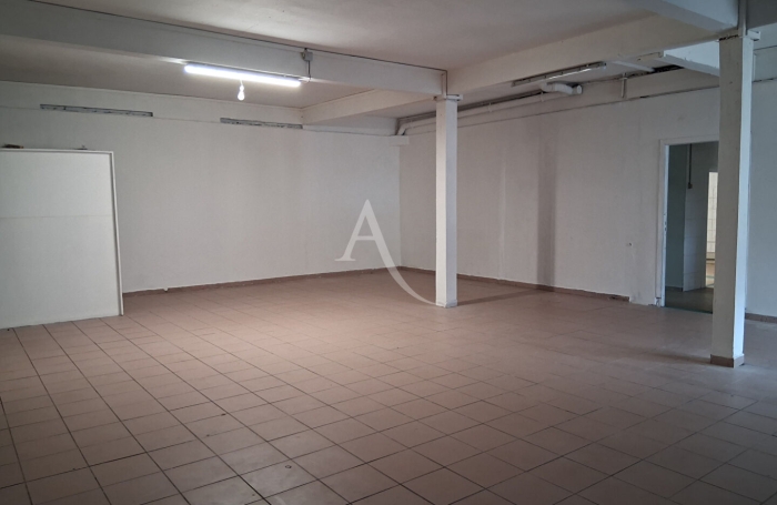 Location Local commercial 157m&sup2; Cayenne