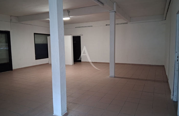 Location Local commercial 157m&sup2; Cayenne